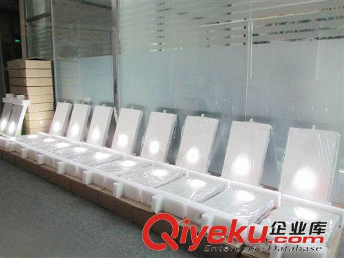 人體感應燈，新農村建設，LED一體化太陽能路燈， 庭院燈