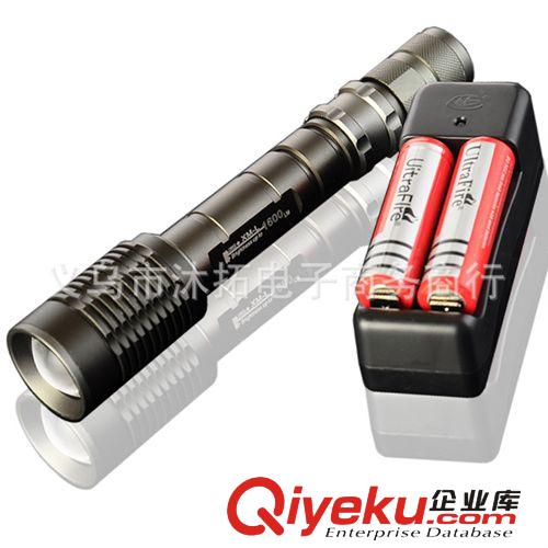F15 T6 U2 進口LED 強光手電筒 26650 充電遠射zp