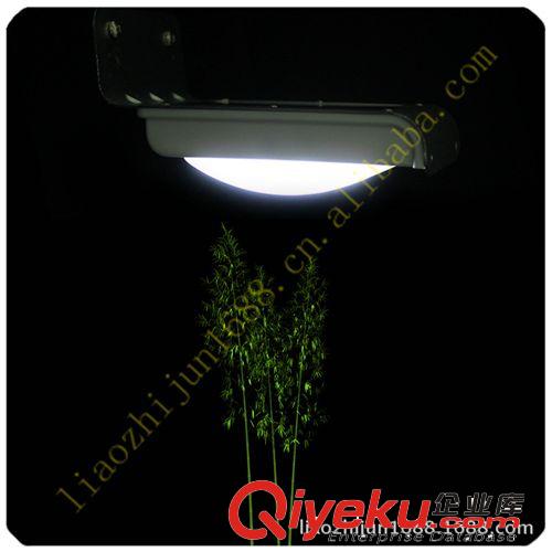 太陽能壁燈 圍墻燈花園圍欄燈 太陽能路燈 LED光控款