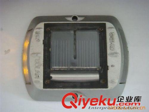 熱銷供應 太陽能閃爍道釘燈  led太陽能塑料道釘燈0.5w