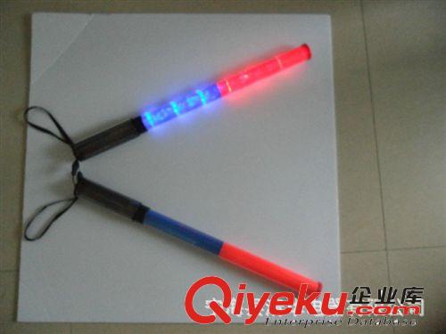 【企業(yè)集采】 長款太陽能指揮棒 道路太陽能交通燈 方向交通燈原始圖片2