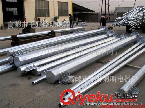 信號燈廠家專業(yè)制造，直銷人行道信號燈桿，紅綠燈的信號燈桿