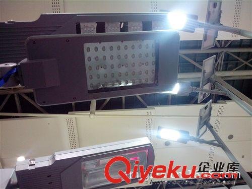 【可靠品質(zhì)】小區(qū)路燈燈桿   新農(nóng)村路燈燈桿     圓錐燈桿