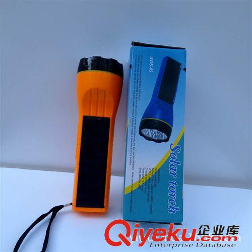 強光塑料手電 太陽能充電電筒原始圖片2