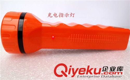 太陽能手電筒 手電筒  手電筒批發(fā)  手電筒led 帶插頭的電筒原始圖片3