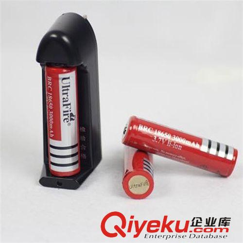 強(qiáng)光手電筒USB轉(zhuǎn)接頭可以為手機(jī)充電 18650電池轉(zhuǎn)接線
