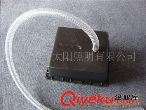 廠家直銷，專業(yè)太陽能蓄電池地埋箱