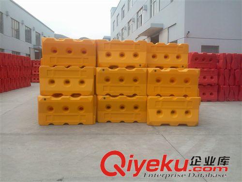 【企業(yè)集采】供應(yīng)市政交通三孔水馬，公路隔離水馬，高速防撞水馬原始圖片3