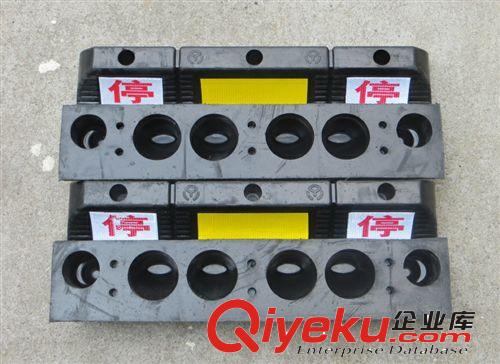 MNSD 供應(yīng)橡塑車輪定位器 塑膠擋車器 車庫停車場交通設(shè)施產(chǎn)品
