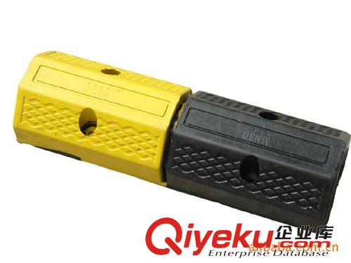 供應塑料定位器 停車場擋車器 耐撞車輪定位器  遠大交通拳頭產品