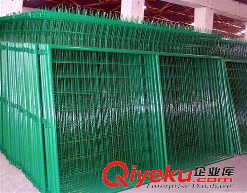 專業(yè)生產(chǎn)制造城市護(hù)欄 防眩護(hù)欄 人行道護(hù)欄 市政交通護(hù)欄