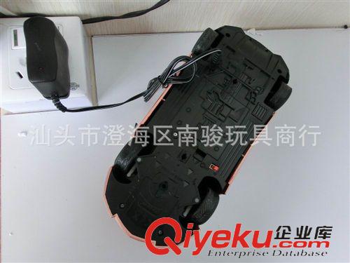 遙控玩具 【廠家直銷】1:16四通遙控車 25CM四通遙控車帶兩前燈 包電可充電原始圖片3
