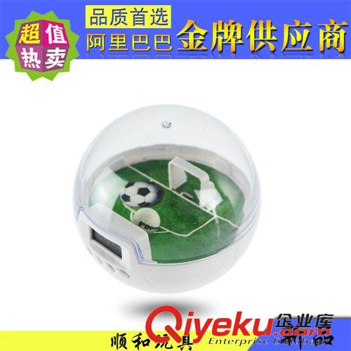 新奇玩具 廠家供應(yīng) 新品 足球電子時(shí)鐘 創(chuàng)意足球造型鬧鐘 辦公桌上小擺飾品