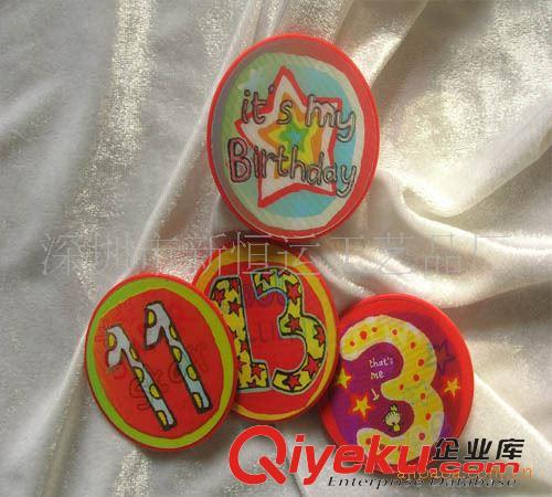 立體制品 廠家專(zhuān)業(yè)供應(yīng)小禮品促銷(xiāo)品：立體胸章，色彩鮮艷，交期快捷！