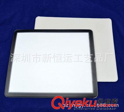 電壓鼠標(biāo)墊 廠家專業(yè)生產(chǎn)電壓鼠標(biāo)墊，PVC發(fā)泡防滑，經(jīng)濟(jì)耐用，值得信賴！