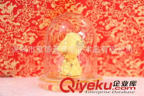 汽車(chē)飾品 絨沙金擺件可愛(ài)卡通生肖羊工藝品gd創(chuàng)意黃金汽車(chē)裝飾擺件用品