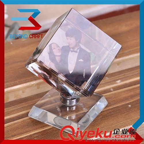 水晶冰山 水晶耶穌十字架，十字架工藝品，宗教工藝品,基督教禮物！