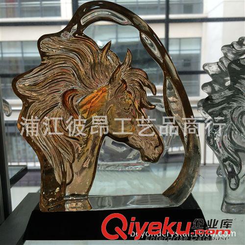 水晶冰山 水晶馬，馬年紀(jì)念品，水晶馬年擺件，企業(yè)晚會(huì)聚會(huì)頒獎(jiǎng)紀(jì)念品