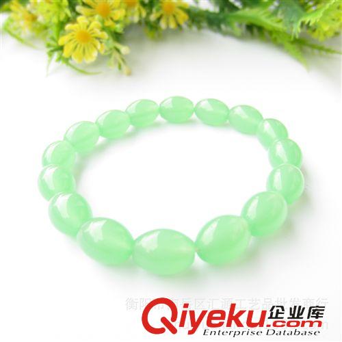 地?cái)偀豳u {ctr}米型玉珠子手鏈 8*10mm 地?cái)偸诛椘窡豳u玉器產(chǎn)品