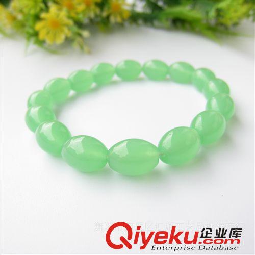 地?cái)偀豳u {ctr}米型玉珠子手鏈 8*10mm 地?cái)偸诛椘窡豳u玉器產(chǎn)品原始圖片3