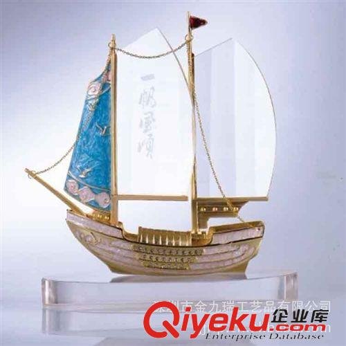 婚慶工藝品天鵝系列 優(yōu)質(zhì)推薦精美水晶天鵝情侶婚慶擺飾 琺瑯彩仿生工藝家居擺件
