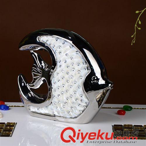 造型分類 歐式家居裝飾品貼貝殼鑲鉆年年有魚擺件 陶瓷工藝品批發(fā)原始圖片3
