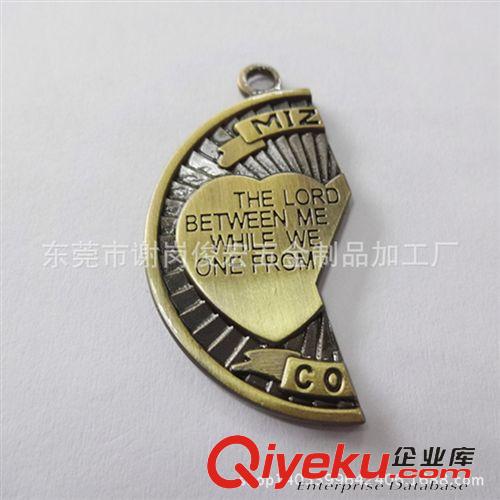 手機吊飾吊牌 工廠制作生產(chǎn)：五金飾品情侶吊飾 合金情侶掛件 手機情侶吊飾掛件