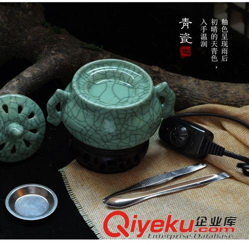 電子熏香爐 批發(fā)香爐 仿古裂紋釉青瓷熏爐  沉香木電子熏香爐 家用陶瓷香爐原始圖片3