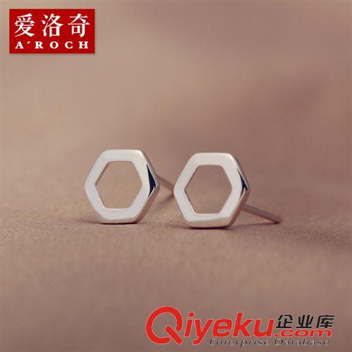 網(wǎng)絡(luò)爆款 本命年手鏈羊年編織紅繩女生肖羊生日禮物 925銀吊墜閨蜜情侶手繩