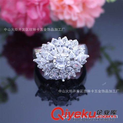 戒指 歐美飾品批發(fā)復(fù)古dp風(fēng)時(shí)尚創(chuàng)意黑白鑲滿鉆戒指gd個(gè)性戒指首飾