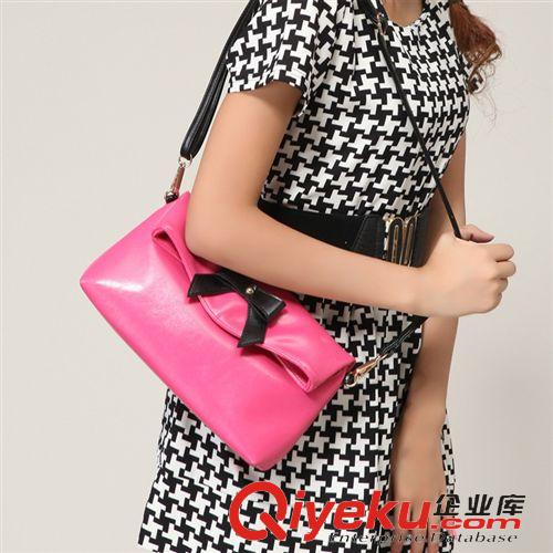 限時(shí)打折 女包批發(fā)供應(yīng)2015新款潮女鏈條包歐美時(shí)尚復(fù)古單肩手提包一件代發(fā)