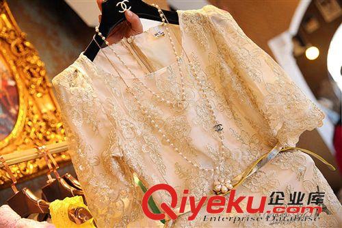 裙子 歐美奢華dpgd名媛氣質(zhì)修身包臀顯瘦刺繡蕾絲金色連衣裙小禮服原始圖片2