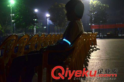 護肩 寬2.5cm燈帶布面臂帶 安全臂帶 閃光臂帶 手環帶 LED發光手臂帶原始圖片3