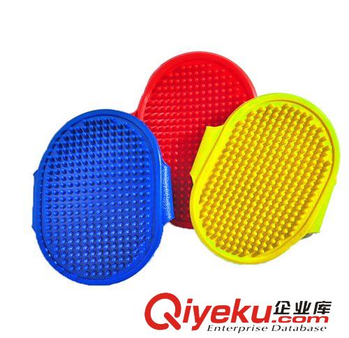 狗狗清潔美容工具 廠家現(xiàn)貨供應(yīng)橢圓形橡膠寵物沐浴按摩刷 寵物刷狗狗洗澡用品混批原始圖片3