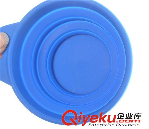 寵物日用品 寵物碗 寵物便攜式碗 折疊碗 寵物折疊碗 柔軟 md硅膠狗碗原始圖片2