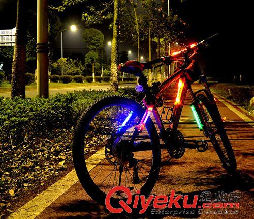 發(fā)光戶外用品 騎行警示燈 自行車激光車尾燈 山地車led尾燈裝備 青蛙燈現(xiàn)貨批發(fā)原始圖片2