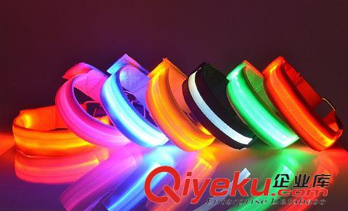 發(fā)光戶外用品 廠家直供 發(fā)光手臂帶 LED跑步裝備 安全閃光手臂帶戶外用品批原始圖片3