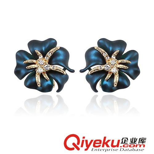 按產(chǎn)品價格分類 viennois威妮華耳釘精美暢銷爆款烤漆山茶花形經(jīng)典耳環(huán)正品批發(fā)原始圖片3