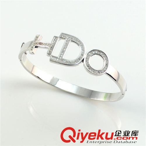 Sibo手鏈 sibo思柏精美時(shí)尚OL開(kāi)口微鑲鋯石蝴蝶紛飛珍珠手鐲飾品廠家直銷