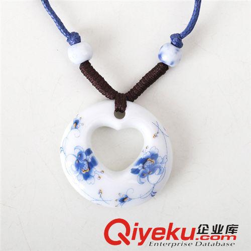 景德鎮(zhèn) 陶瓷 飾品 景德鎮(zhèn)陶瓷飾品批發(fā) 民族風(fēng)青花瓷吊墜毛衣鏈 復(fù)古項(xiàng)飾 一件代發(fā)