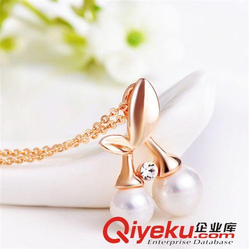 熱銷專區 【伊妮】采用珍珠搭配水晶元素---葉精靈項鏈吊墜 女款 供應批發