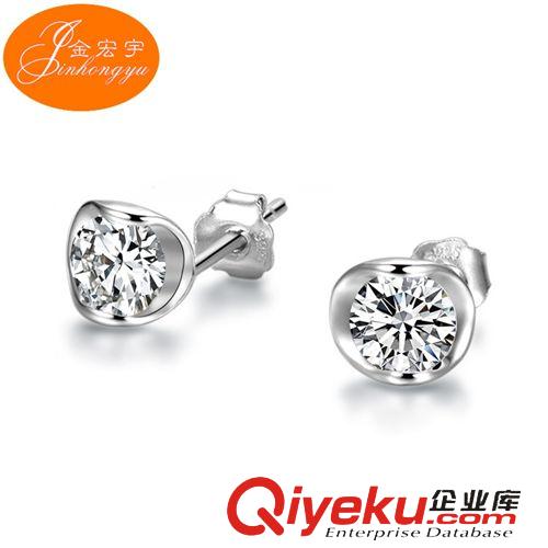 S925耳飾 wm品質(zhì)鑲鉆字母氣質(zhì)耳釘批發(fā) 韓國進(jìn)口金屬不變色純銀飾品首飾