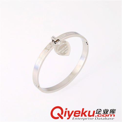 手鐲 速賣通dp首飾外貿(mào)批發(fā)飾品 桃心T家手鐲批發(fā)TFN心形吊牌手環(huán)