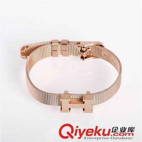 愛馬S 速賣通外貿(mào)貨源出口首飾批發(fā)經(jīng)典歐美馬家H字母絲網(wǎng)表帶鈦鋼手鐲原始圖片3