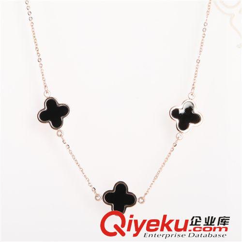 四葉草 速賣通外貿(mào)飾品貨源批發(fā) 毛衣鏈日韓可愛黑膠四葉草不銹鋼項鏈原始圖片3
