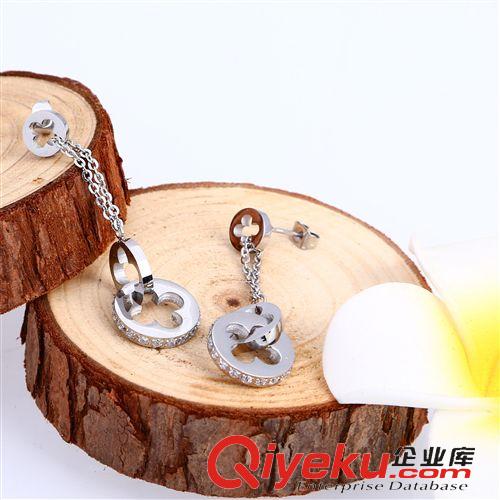 四葉草 專賣廠價批發(fā) 三色可選 歐美鑲鉆圓環(huán)耳釘 不銹鋼鏤空四葉草耳墜原始圖片3
