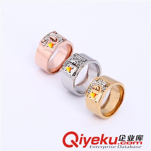 MK 速賣通外貿(mào)貨源出口批發(fā)首飾 樹脂指環(huán)豹紋MK字母不銹鋼戒指