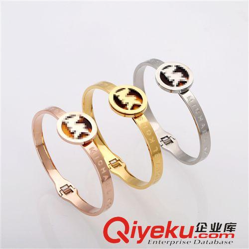 MK 歐美dp首飾出口混批 MK字母豹紋圓盤不銹鋼手鐲批發(fā) 速賣通貨源