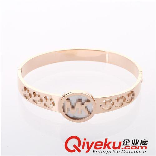 MK 速賣通外貿(mào)貨源出口混批 歐美m(xù)k圓盤白貝鏤空字母不銹鋼手鐲