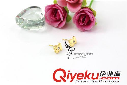 可混批不銹鋼耳釘 愛戴供應(yīng)個性時尚耳環(huán)真空電鍍帶鉆耳環(huán)廠家直銷不銹鋼飾品